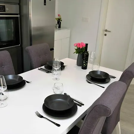 Lucy Apartment
